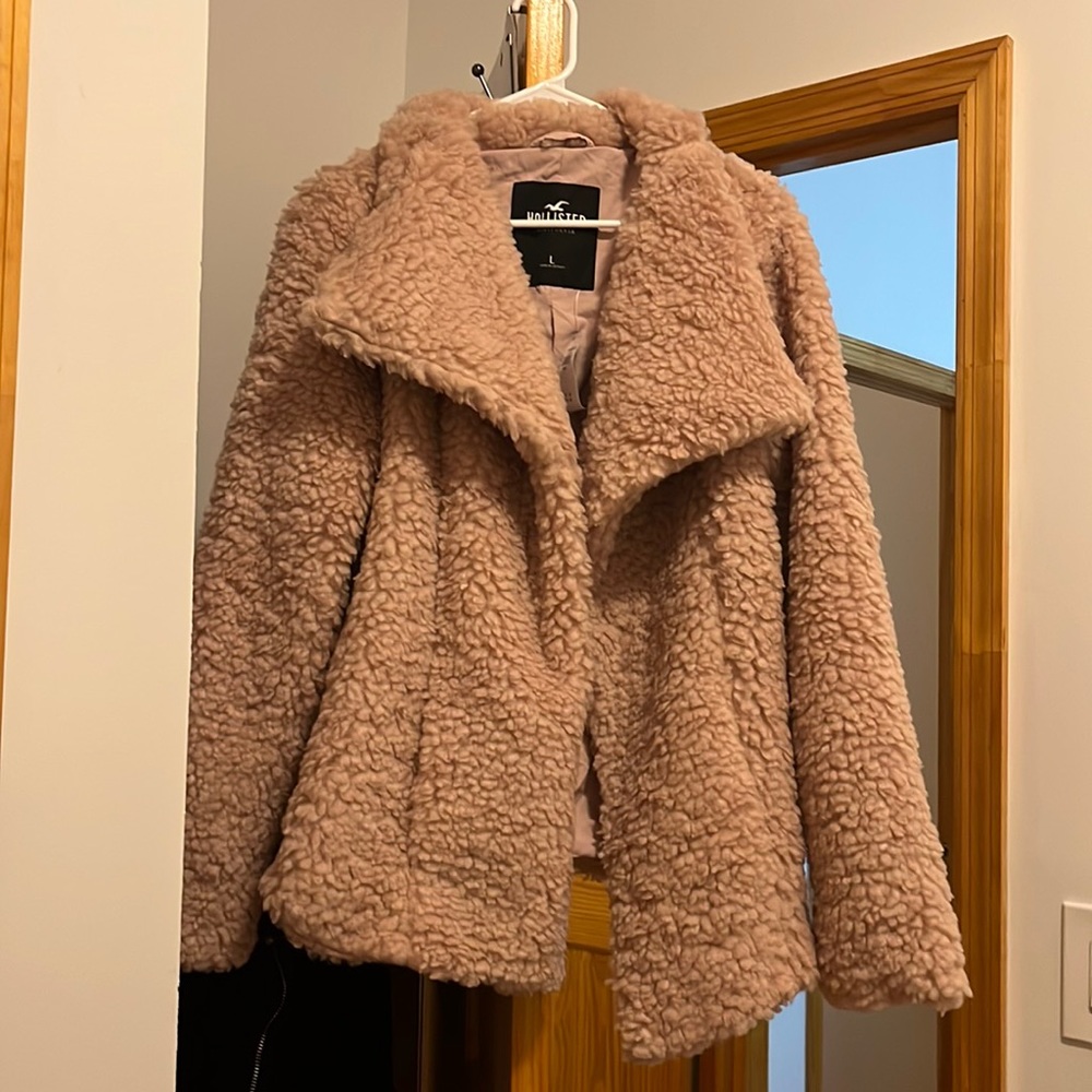 Hollister Dusty Pink fluffy jacket